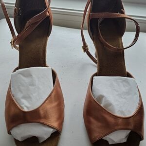 Elegant Tan Women's Professional Latin Ballroom Shoes